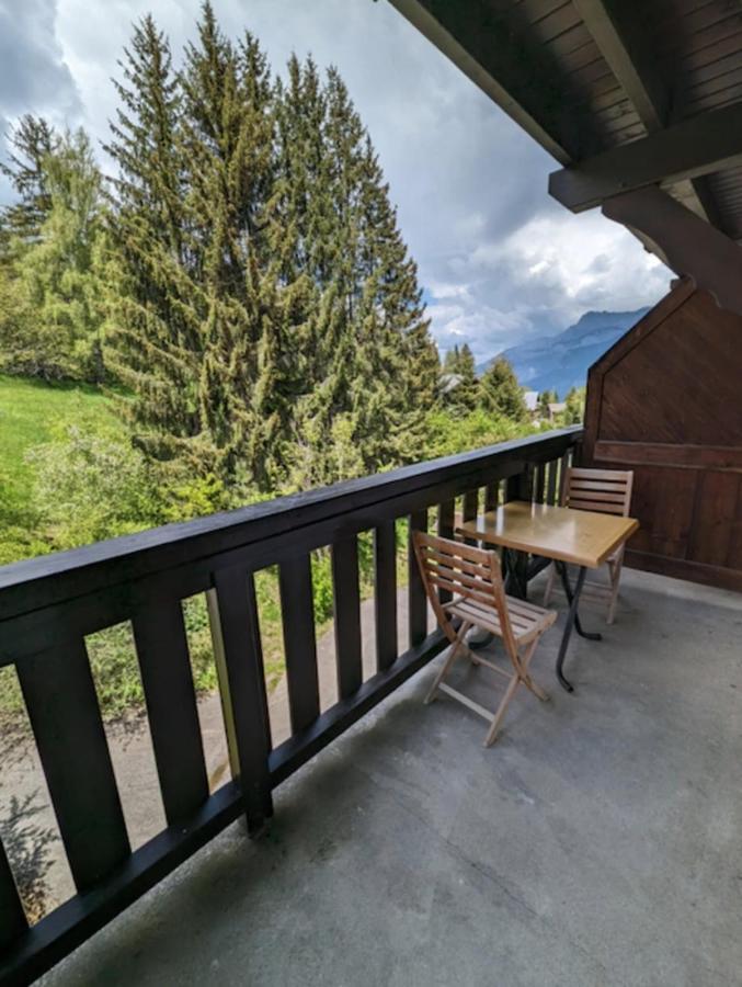 Beautiful Apt With Balcony At Combloux ! Exteriör bild